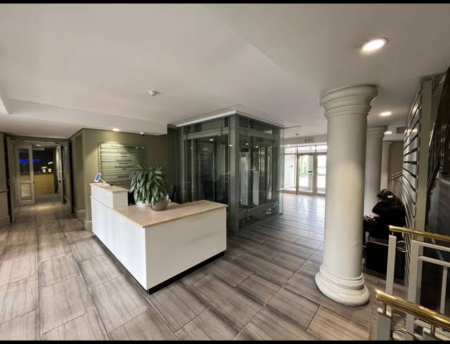 454M² BUSINESS TO LET IN CENTURY CITY